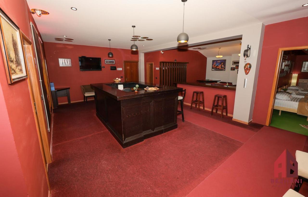 Bezhani Apartments Tirana Esterno foto