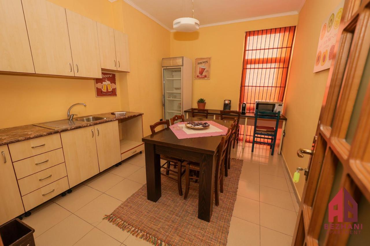 Bezhani Apartments Tirana Esterno foto